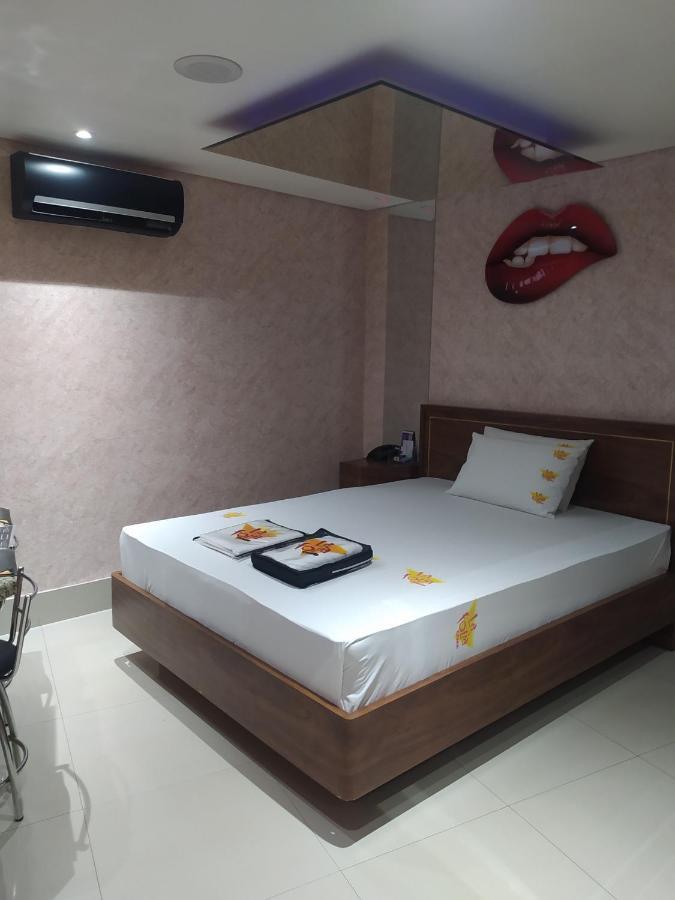 Motel La Folia Ribeirao Preto Exterior photo